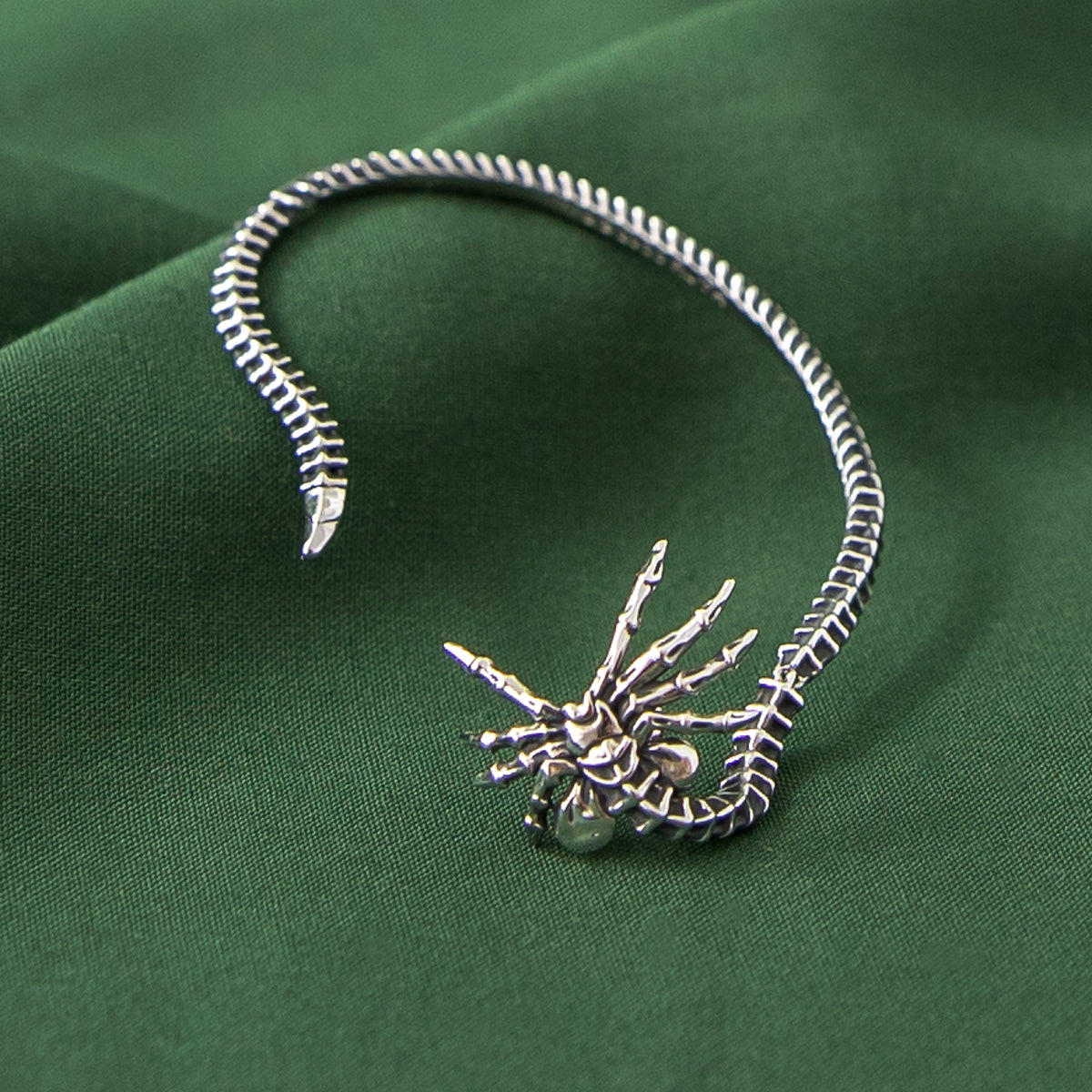 Alien X RockLove ALIEN Facehugger Ear Cuff - RockLove Jewelry