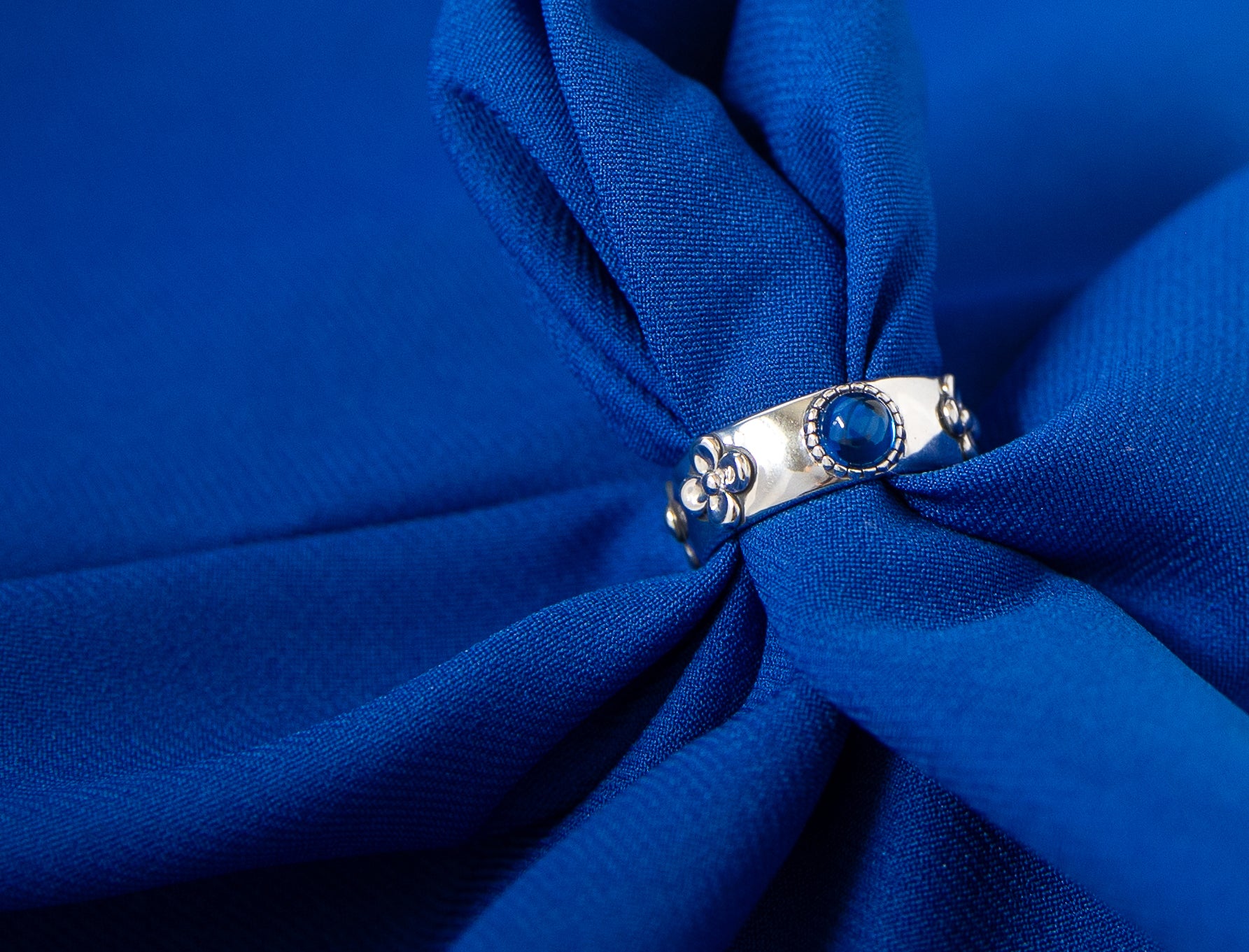 Official sales love jewels