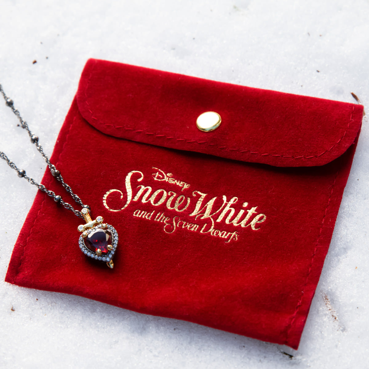 Disney X RockLove SNOW WHITE Dagger Heart Necklace – RockLove Jewelry