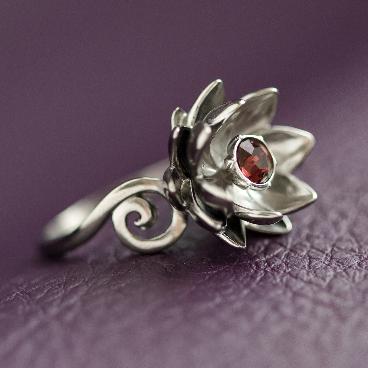 MAGIC FLOWER RING