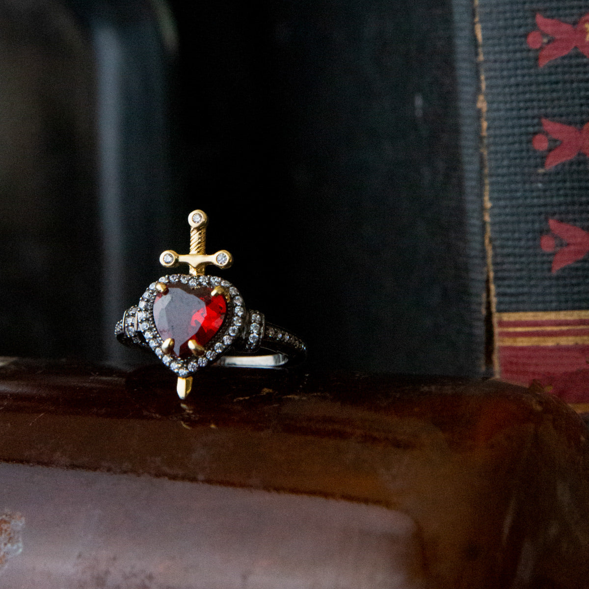 Disney X RockLove SNOW WHITE Dagger Heart Ring - RockLove Jewelry