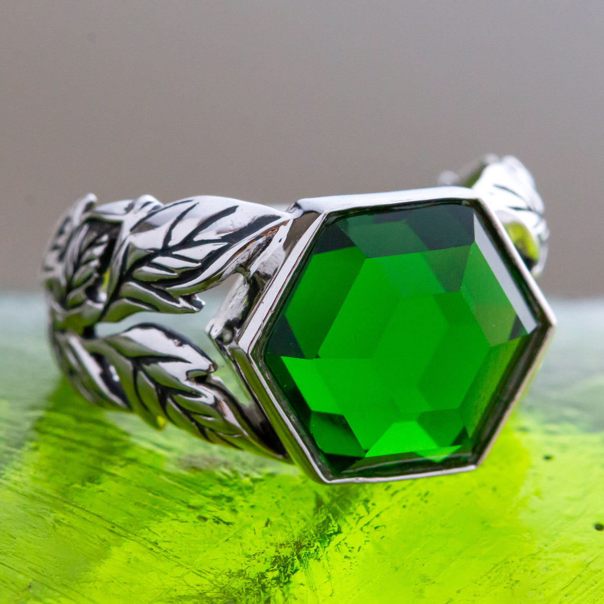 DC X RockLove POISON IVY Carved Ivy Ring - RockLove Jewelry