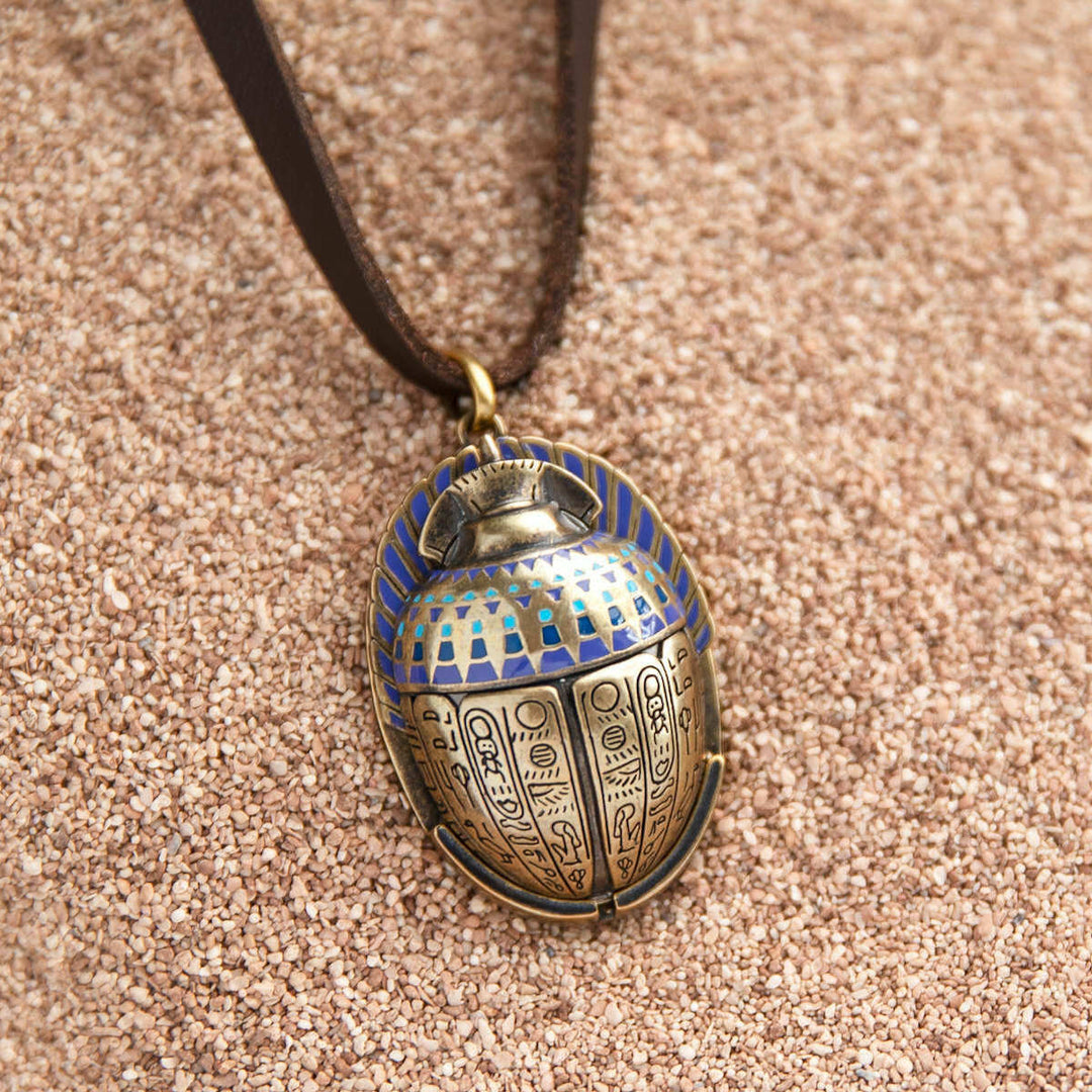 Marvel X RockLove MARVEL STUDIOS MOON KNIGHT Scarab Compass Pendant